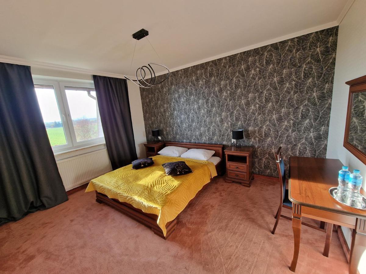 Hotel Podroznik Koszuty Dış mekan fotoğraf