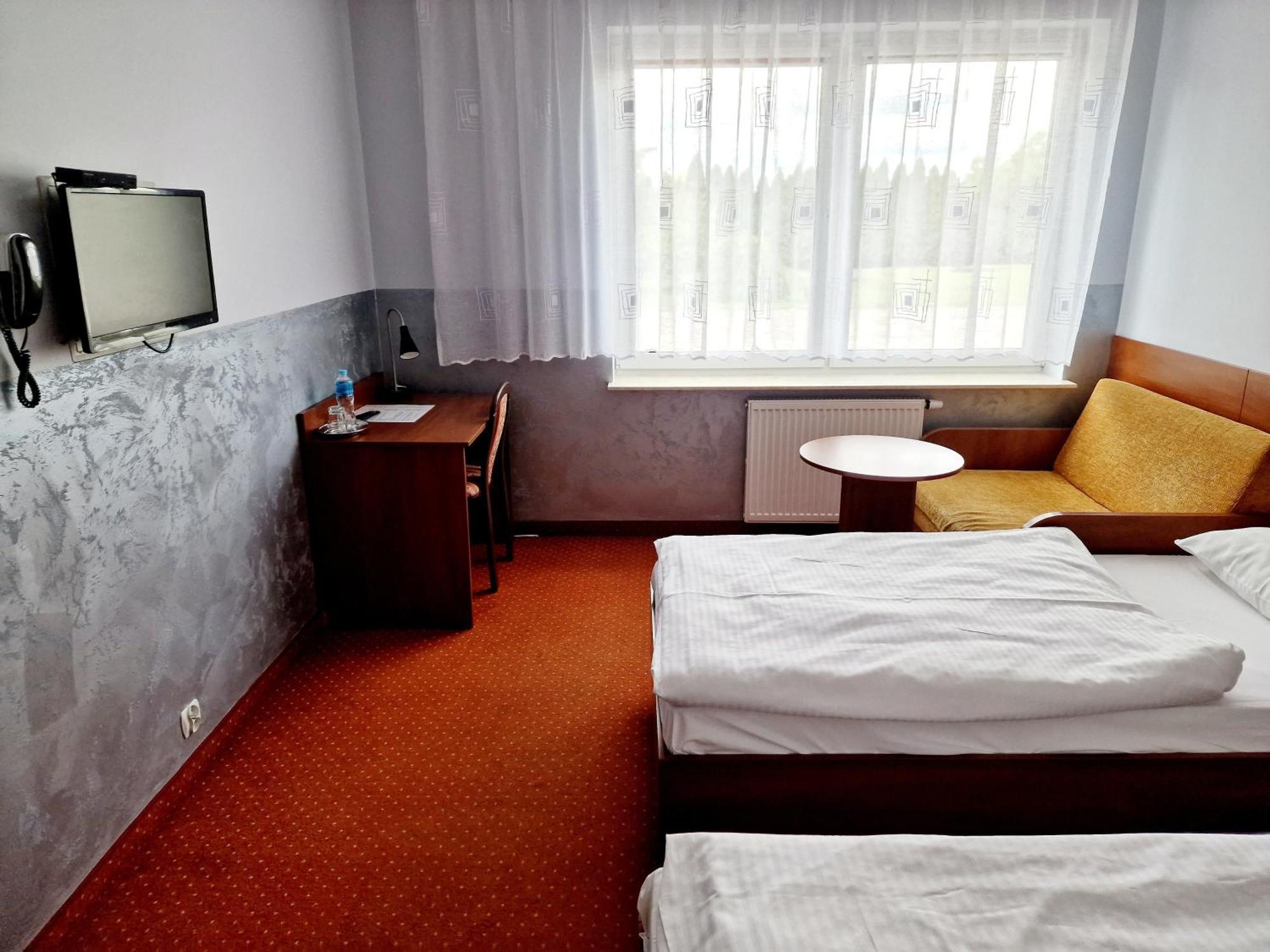 Hotel Podroznik Koszuty Dış mekan fotoğraf