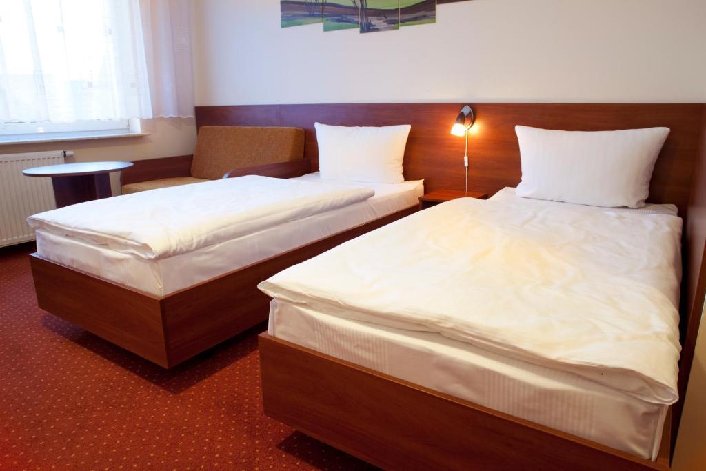Hotel Podroznik Koszuty Oda fotoğraf